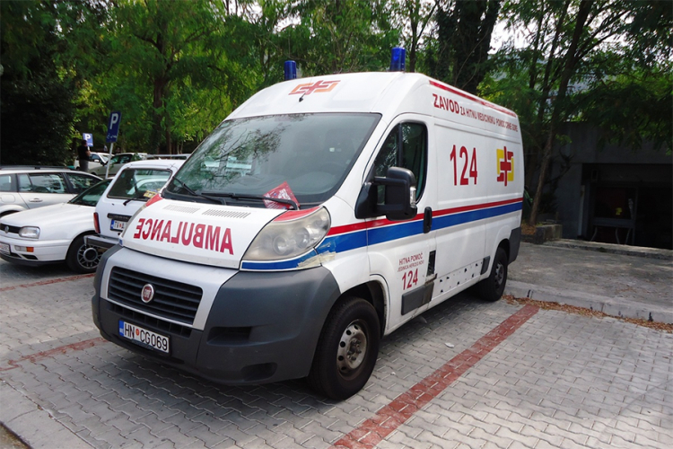 Pao sa zida i poginuo