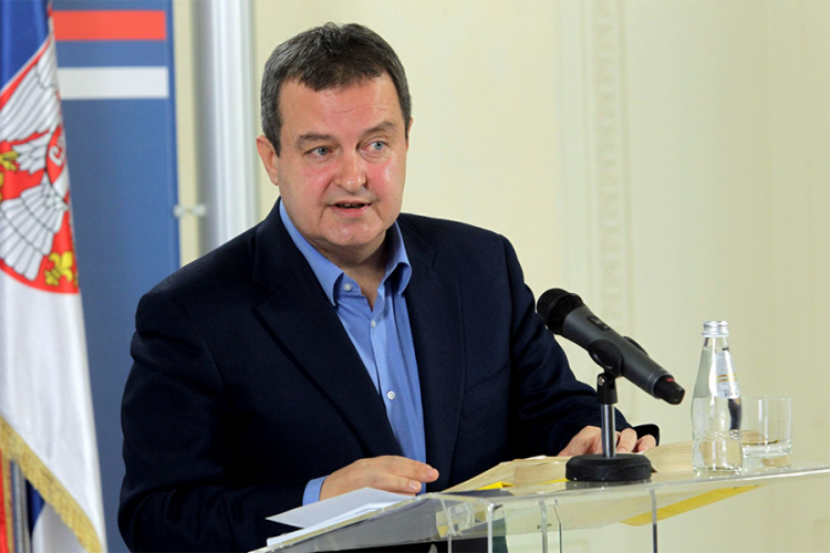 Dačić: Ne damo obraz i Kosovo za "šargarepu" EU
