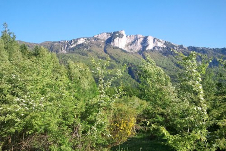 Povrijeđen muškarac ispod "Djevojačkih stijena"