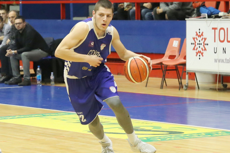 Student Igokea na krilima Lakića