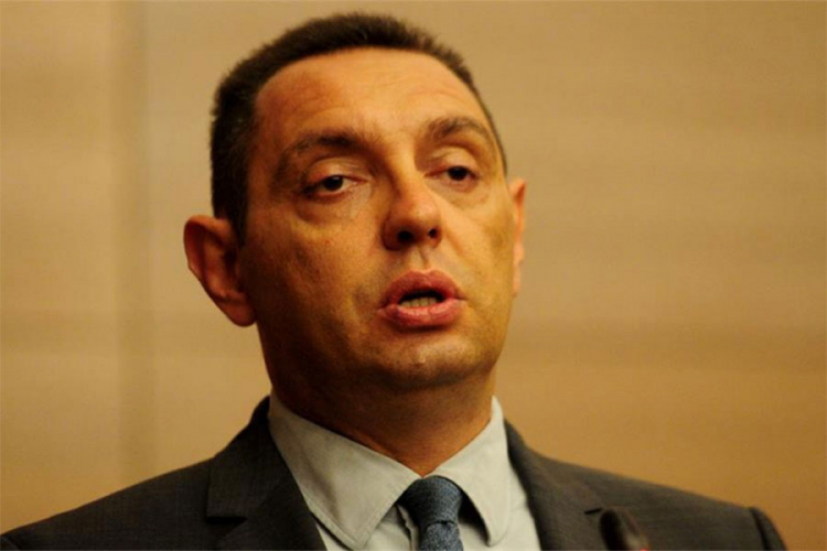 Vulin: Vojska Kosova pretnja, Vučić s pravom zabrinut