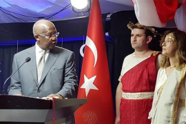 Turska ambasadorka opozvana zbog kostima Jelene Trojanske