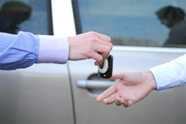 Vlasnici hrvatske firme nagradili radnike novim automobilima