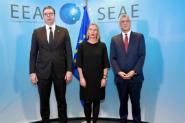 Mogerini odvojeno razgovarala sa Vučićem i Tačijem