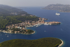 U nesreći na Korčuli poginula dva mladića