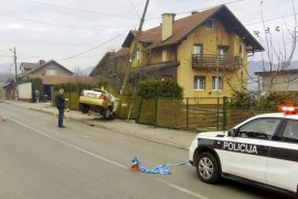 Zaključao mu se volan pa se zabio u stub i poginuo?