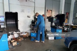 Ogromni redovi za zimske gume, vulkanizerima pune ruke posla