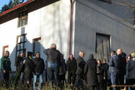 Komisija ministarstva i novi direktor  u prostorijama ŠG ...