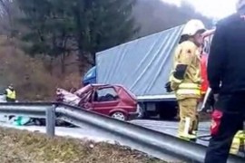 Povrijeđeni u sudaru kod Sarajeva u životnoj opasnosti