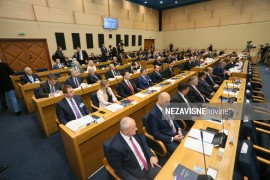 Poslanicima uručeni sertifikati