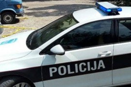 Obećali migrantima prevoz pa ih opljačkali