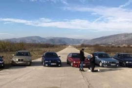 Zaprosio djevojku u društvu ljubitelja BMW-a