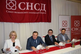Dodik i Cvijanovićeva na proslavi izborne pobjede u Derventi