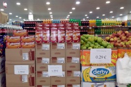 Rafovi u južnoj Mitrovici puni robe iz centralne Srbije