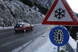 Oprez zbog poledice i mjestimično zasnježenih kolovoza