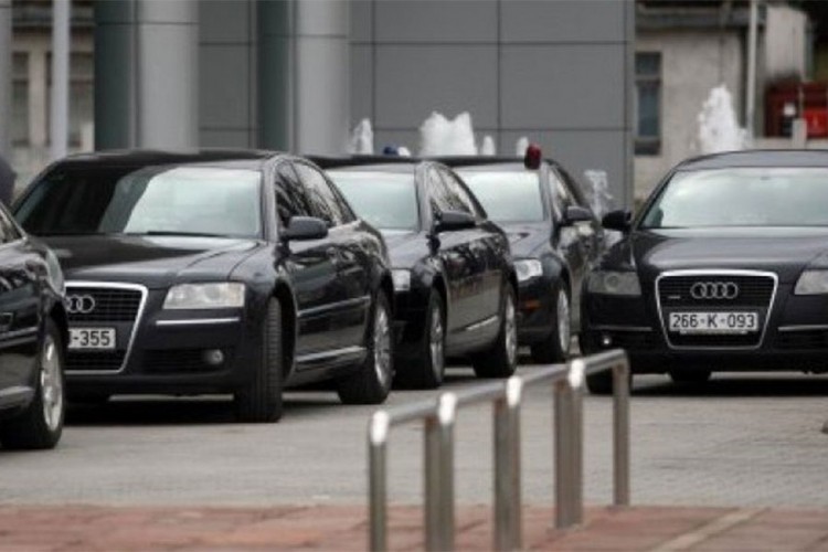 Na službene automobile potrošeno gotovo 26 miliona KM