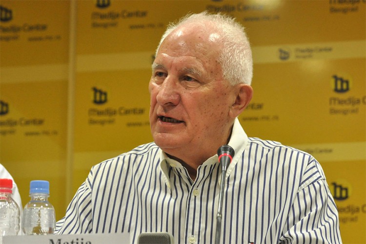 Bećković: Članici NATO saveza bezbjednost može da ugrozi jedan pjesnik?
