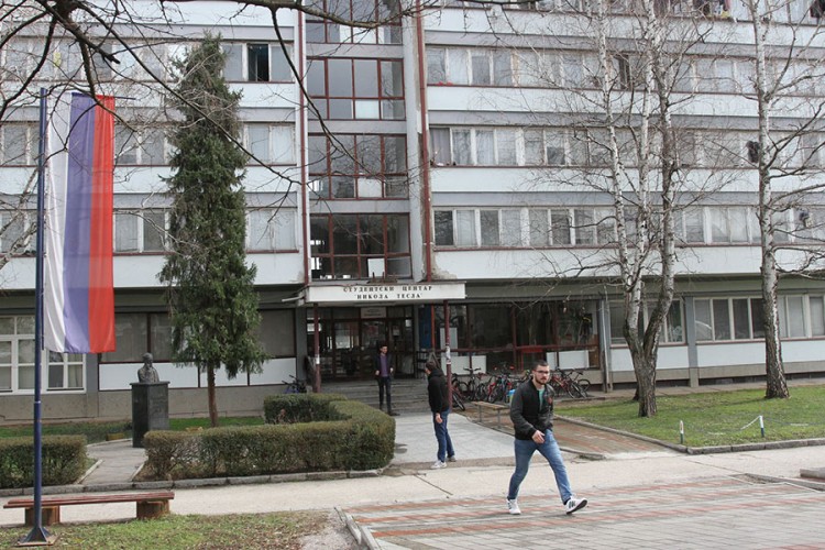 Useljavanje studenata koči upotrbena dozvola