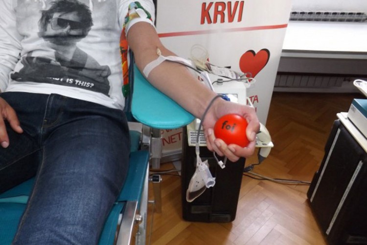 Maturanti prikupili 350 doza krvi