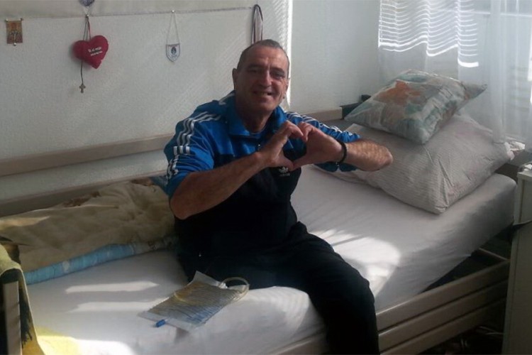 Pomozimo da Stevo Bijelić dobije ortopedska pomagala