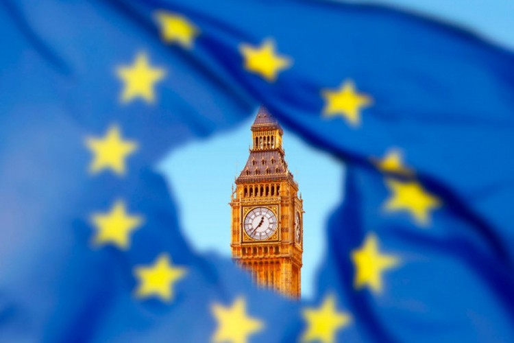 EU i Britanija postigli dogovor o Brexitu