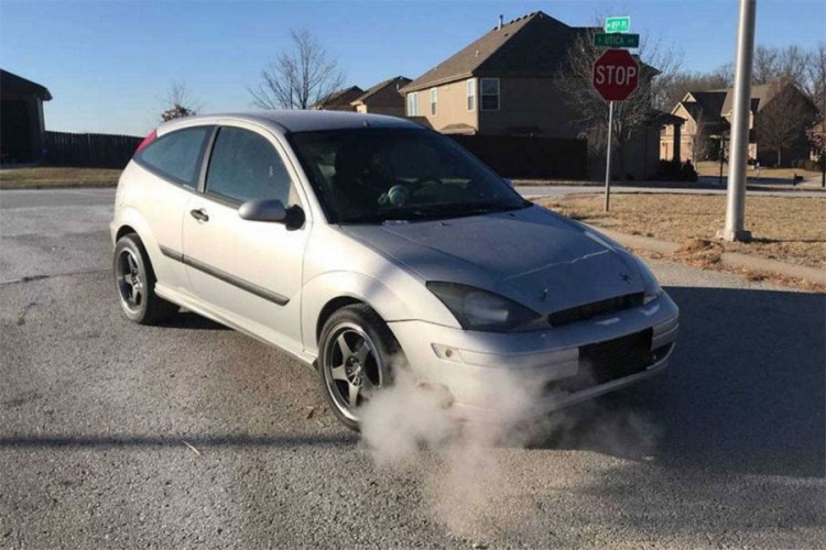 Ford Focus ima zadnji pogon i V8 sa 700 KS