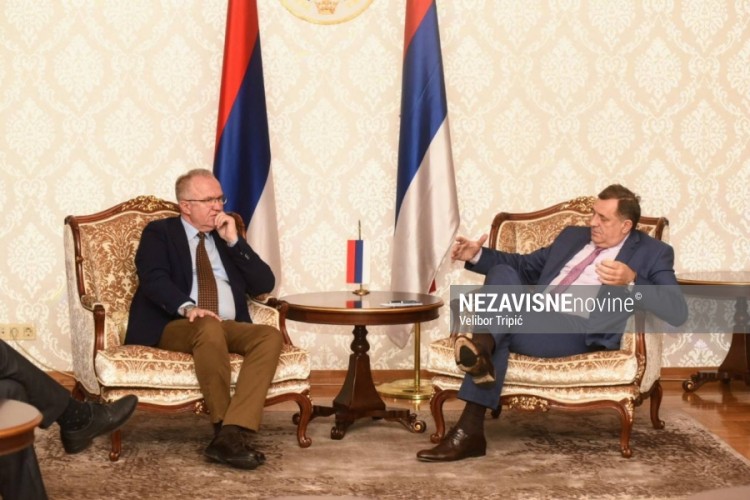Počeo sastanak delegacija SNSD-a i NDP-a
