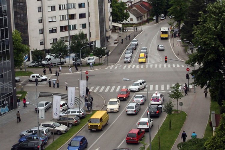 Suvišni semafori iz Banjaluke poklonjeni Drvaru