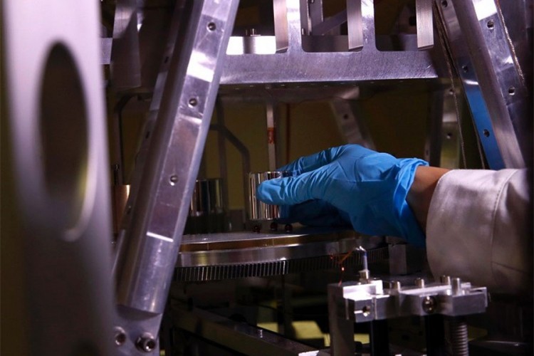 Kilogram ostaje kilogram, mijenja se metalni prototip