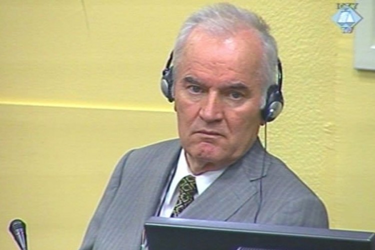 Hag odlučio: Nadziraće se Mladićevi pozivi