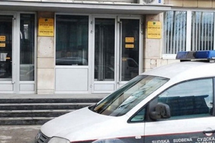Optuženi pokušao da se zapali tokom izricanja presude