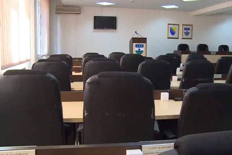 Rekordan broj žena u klupama Skupštine USK