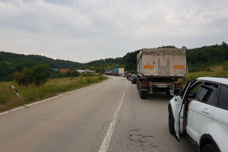 Kosovo se sveti carinama od 100 odsto