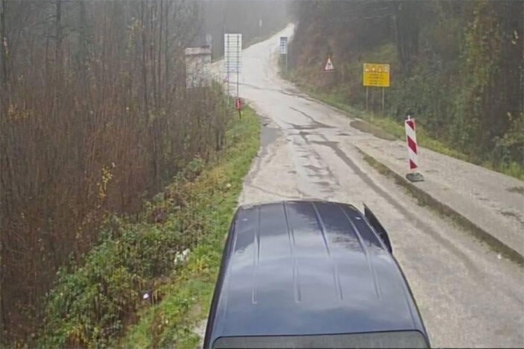 Vozači oprez, klizavi kolovozi i mjestimična magla