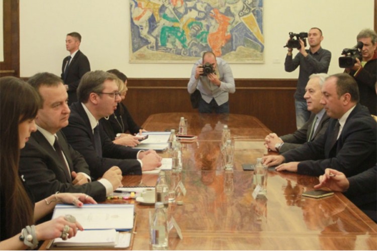 Vučić i Crnadak pozdravili izjavu Pompea