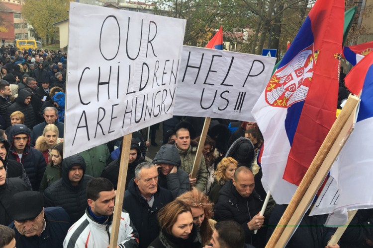 Novi protest u Mitrovici, stigli rudari iz Trepče i studenti