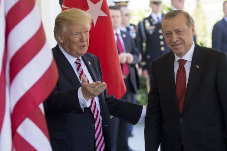 Erdoan i Tramp pričali o tenzijama između Rusije i Ukrajine