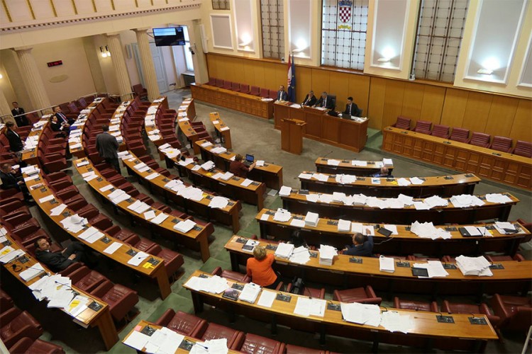 Hrvatski Sabor raspravlja o pozdravu "Za dom spremni"