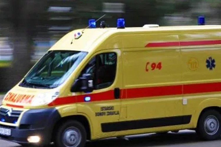 Umro dječak u Okučanima, pozlilo mu u školi