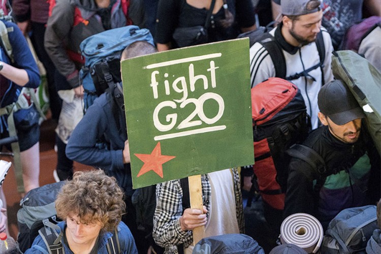Hiljade demonstranata na protestu tokom samita G20
