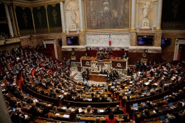 Pobjeda “žutih prsluka”: Francuska vlada odustala od povećanja ...