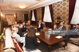 Počeo sastanak Cvijanovićeve i Dodika
