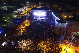 Najluđa noć u Budvi uz zvuke Dine Merlina