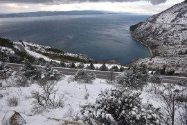 Snijeg zabijelio i na Braču