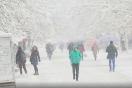 Pretežno oblačno sa slabim snijegom