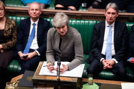 Tereza Mej zakazala glasanje o Brexitu za januar