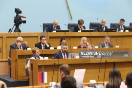 Počela posebna sjednica NS RS