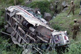 Sletio autobus sa studentima, 21 osoba poginula