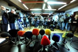 BH novinari uputili javni protest MUP-u zbog privođenja dopisnika ...