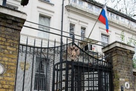 Rusija i Britanija vraćaju diplomate u ambasade